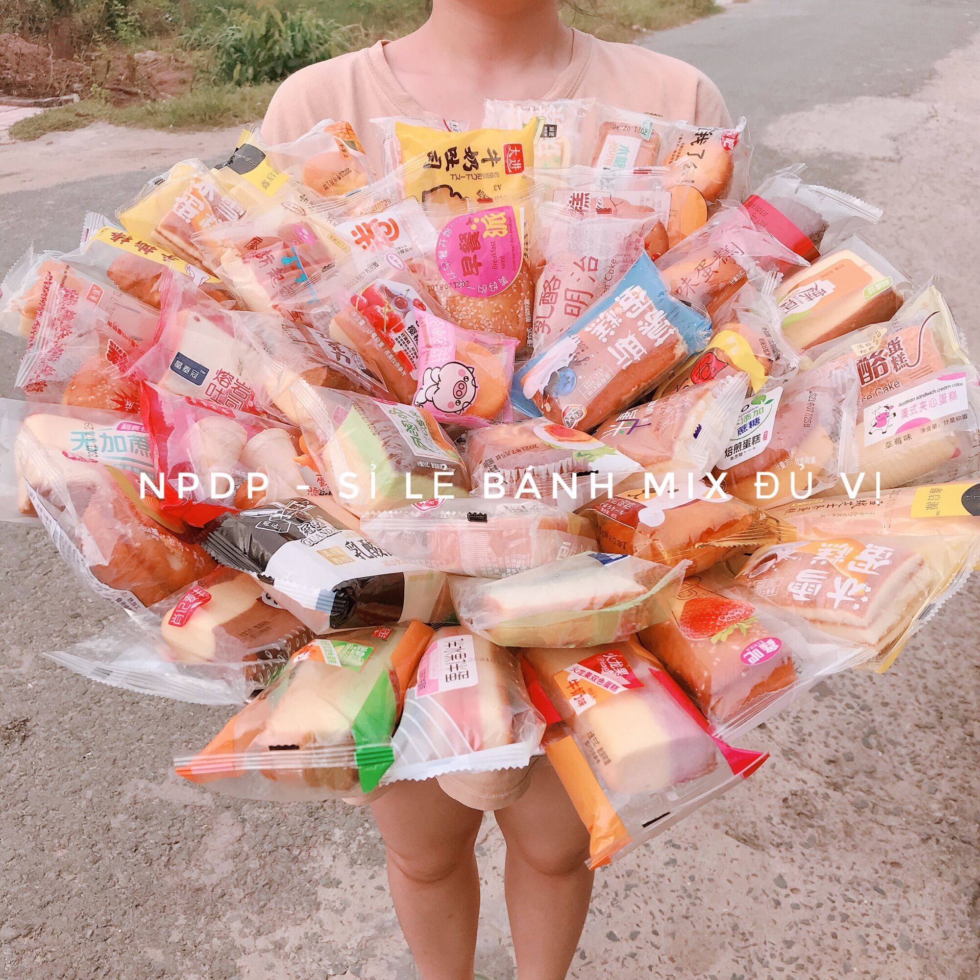 1 KG BÁNH MIX ĐÀI LOAN - BÁNH TƯƠI MIX  Mix trộn ngẫu nhiên và khác nhau như hình - bánh xịn ngon date mới - đủ cân