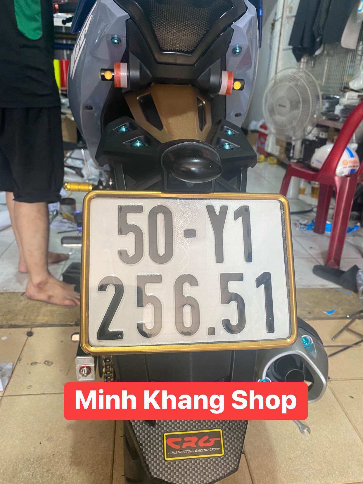 Khung biển số xe máy INOX viền MÀU VÀNG