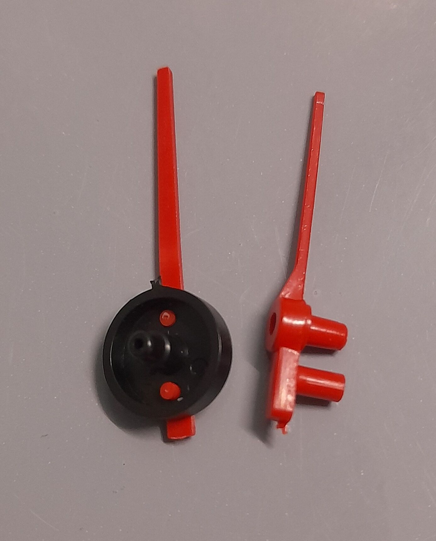 Kim đồng hồ và kim xăng xe 92