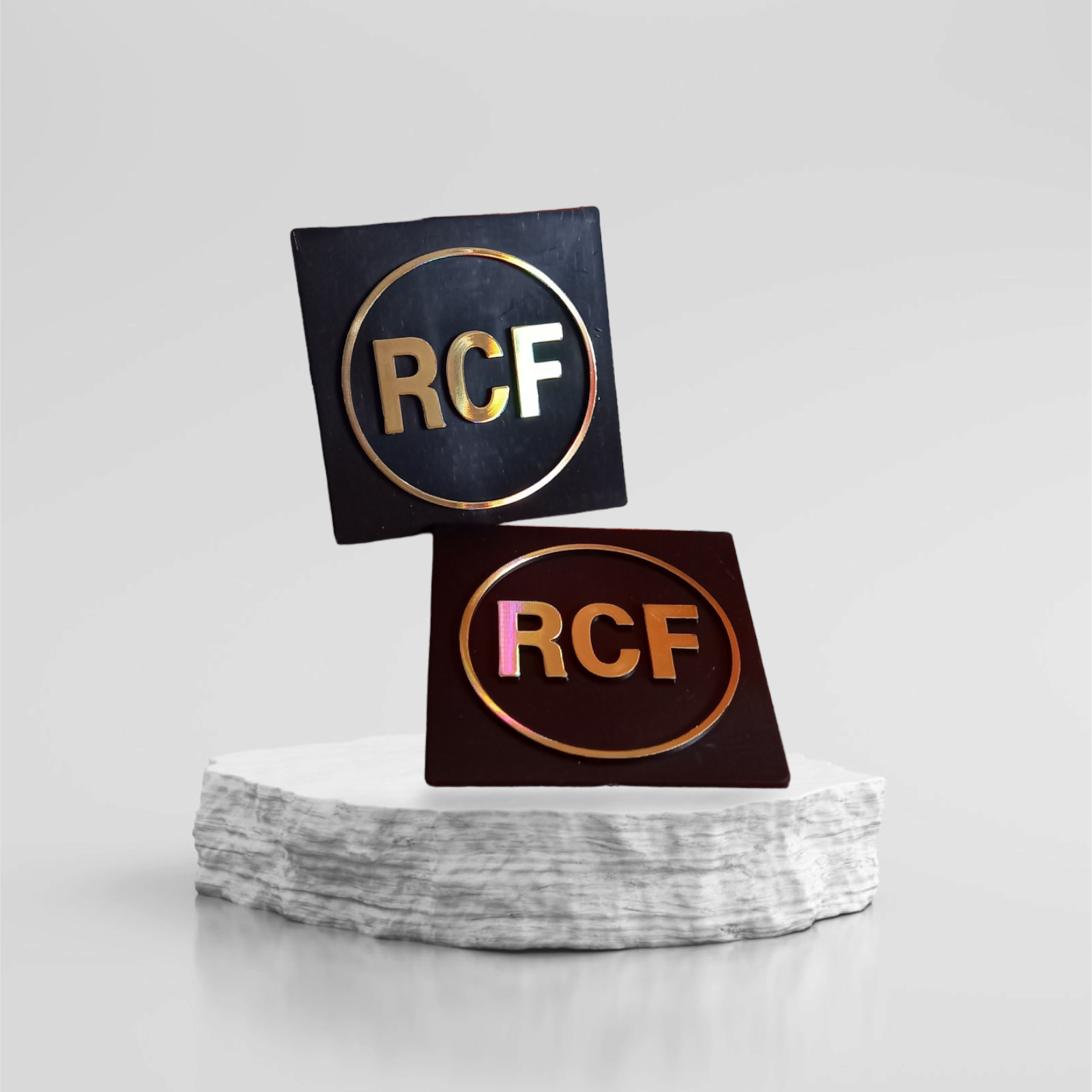 Tem dán thùng loa rcf