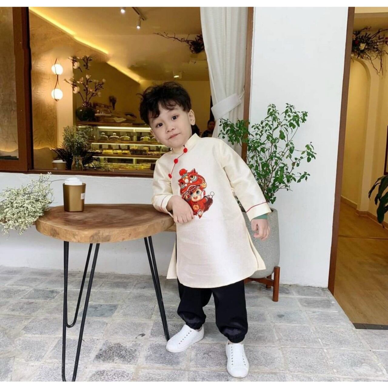 Áo dài tết Kỳ Lân