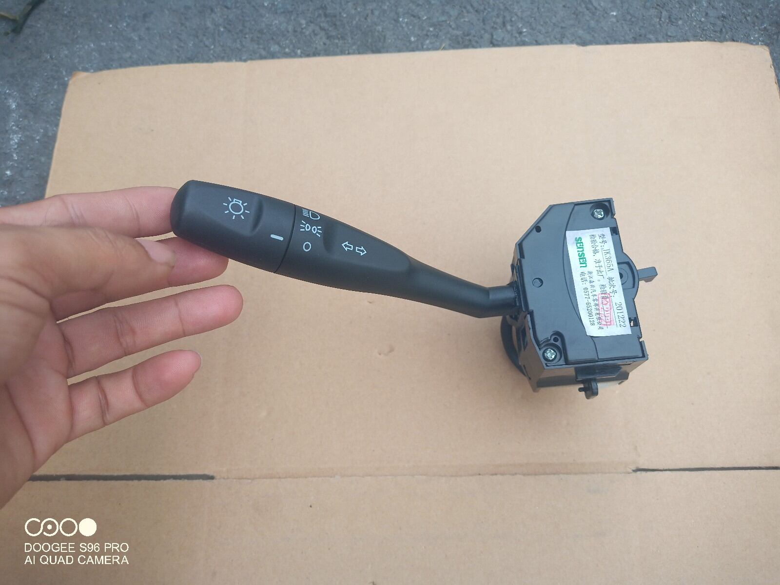 Công tắc đèn pha cột vô lăng jolie vb2w 4g63
mr329636