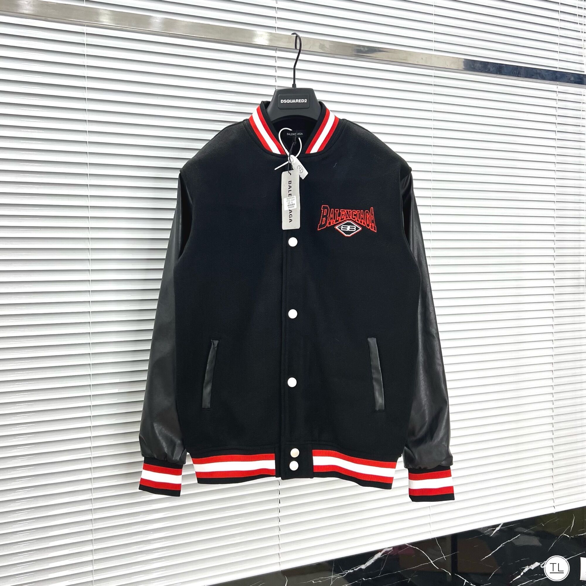 Áo Khoác Bomber BAlenciaga Tay Da