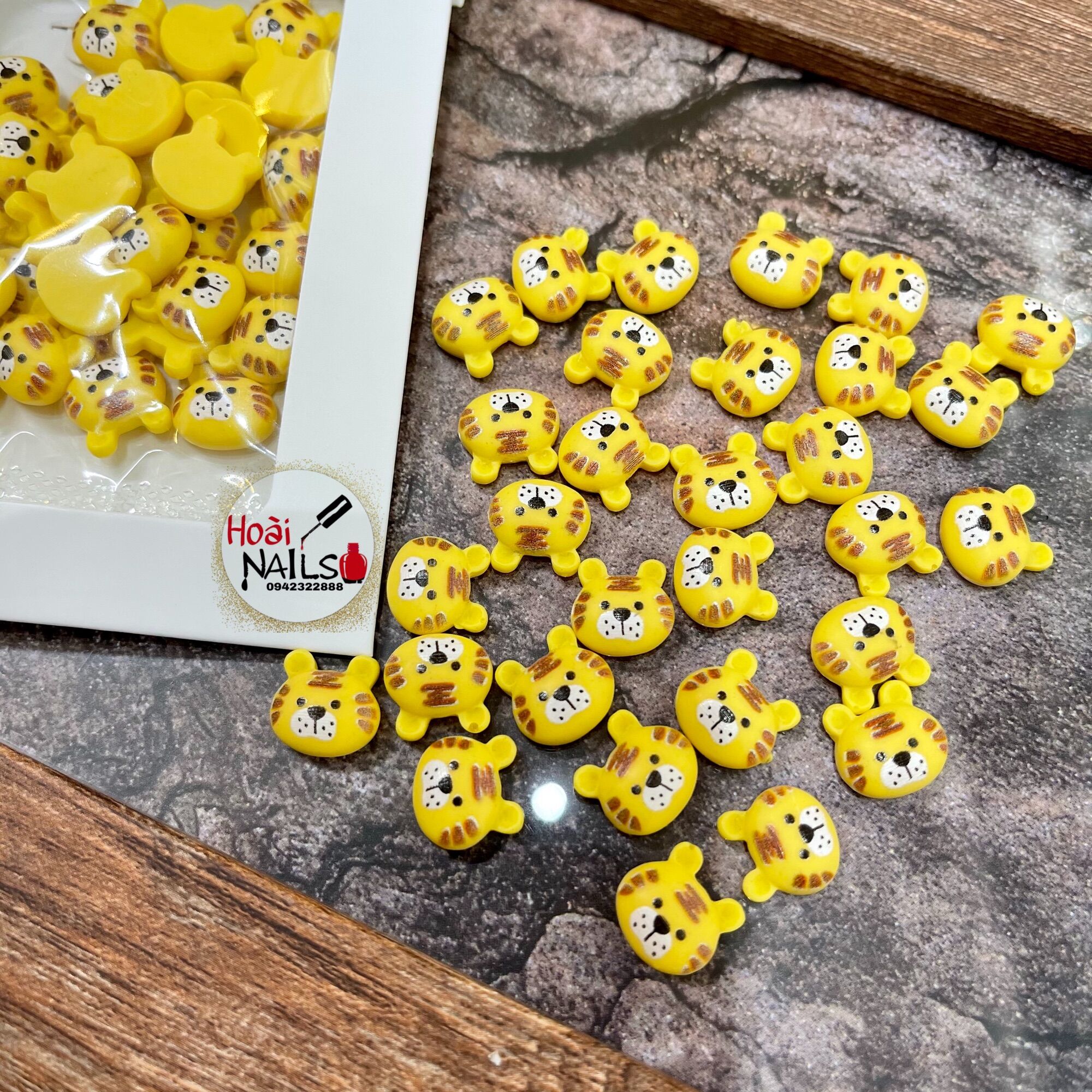 Set charm hổ tết