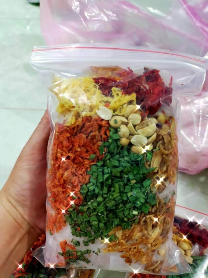 2 bịch bánh tráng trộn