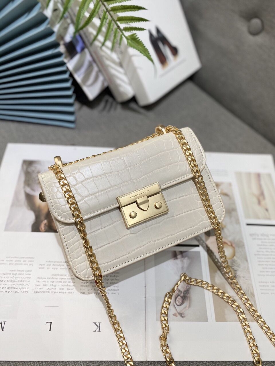 [HCM]TÚI ĐEO CHÉO NỮ CNK MINI SIZE 18 DA VÂN BÓNG CNK Size 18