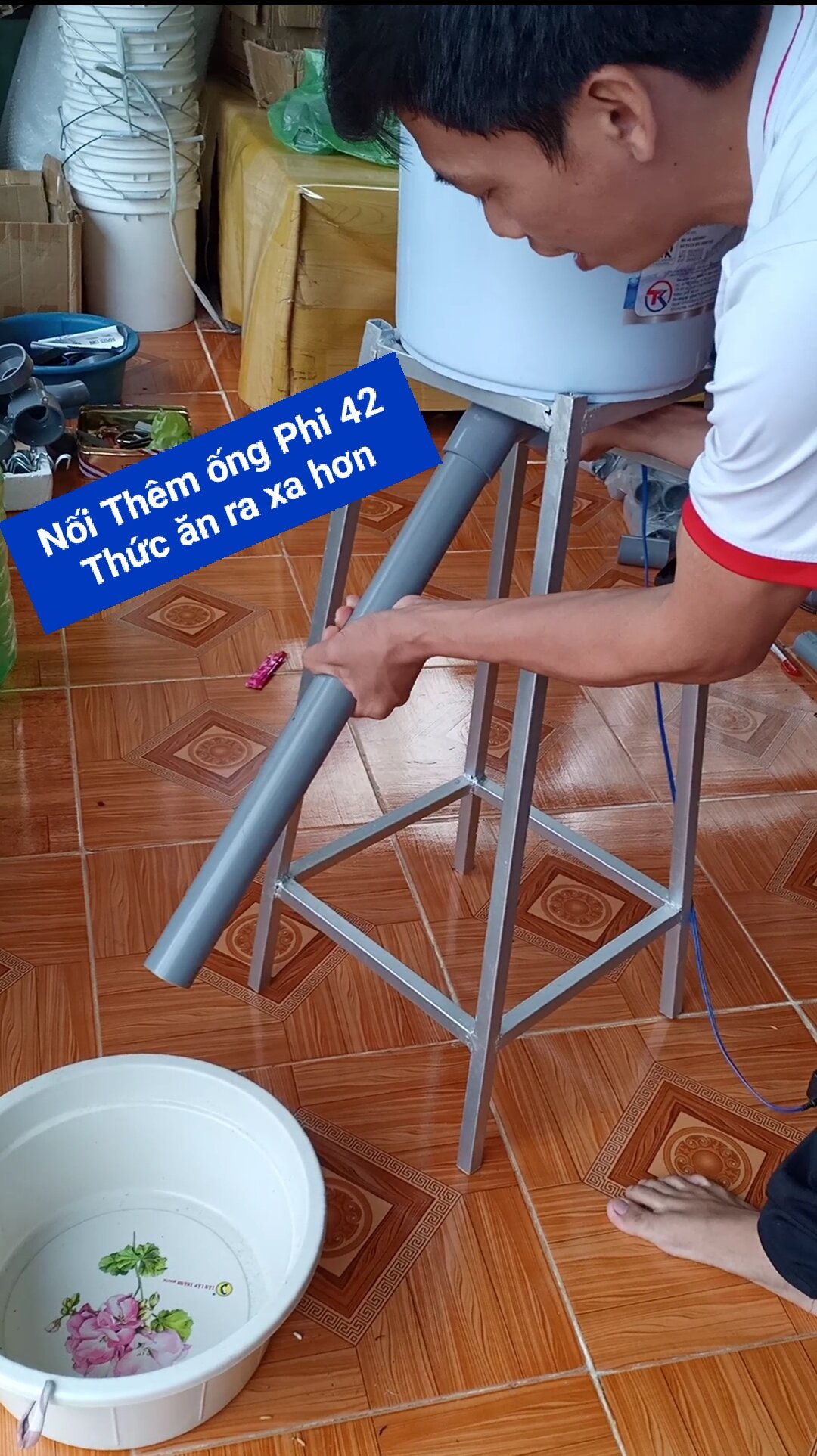 Máy Cho Cá Gà ăn tự động V6-T2