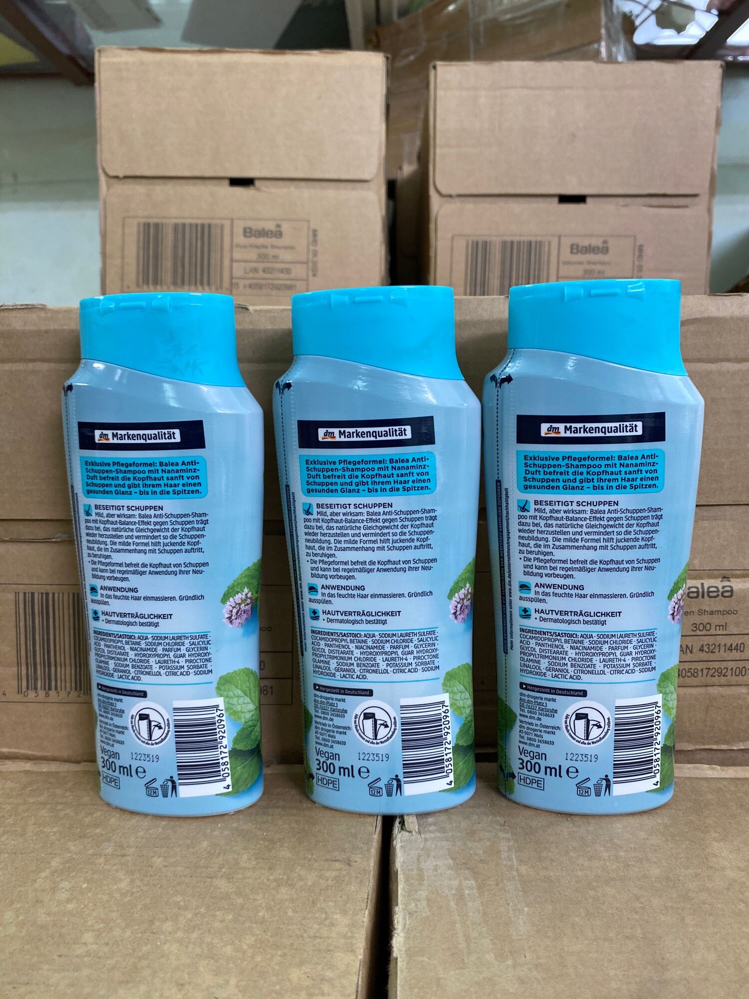 Dầu gội nữ Balea Anti Schuppen 300ml.