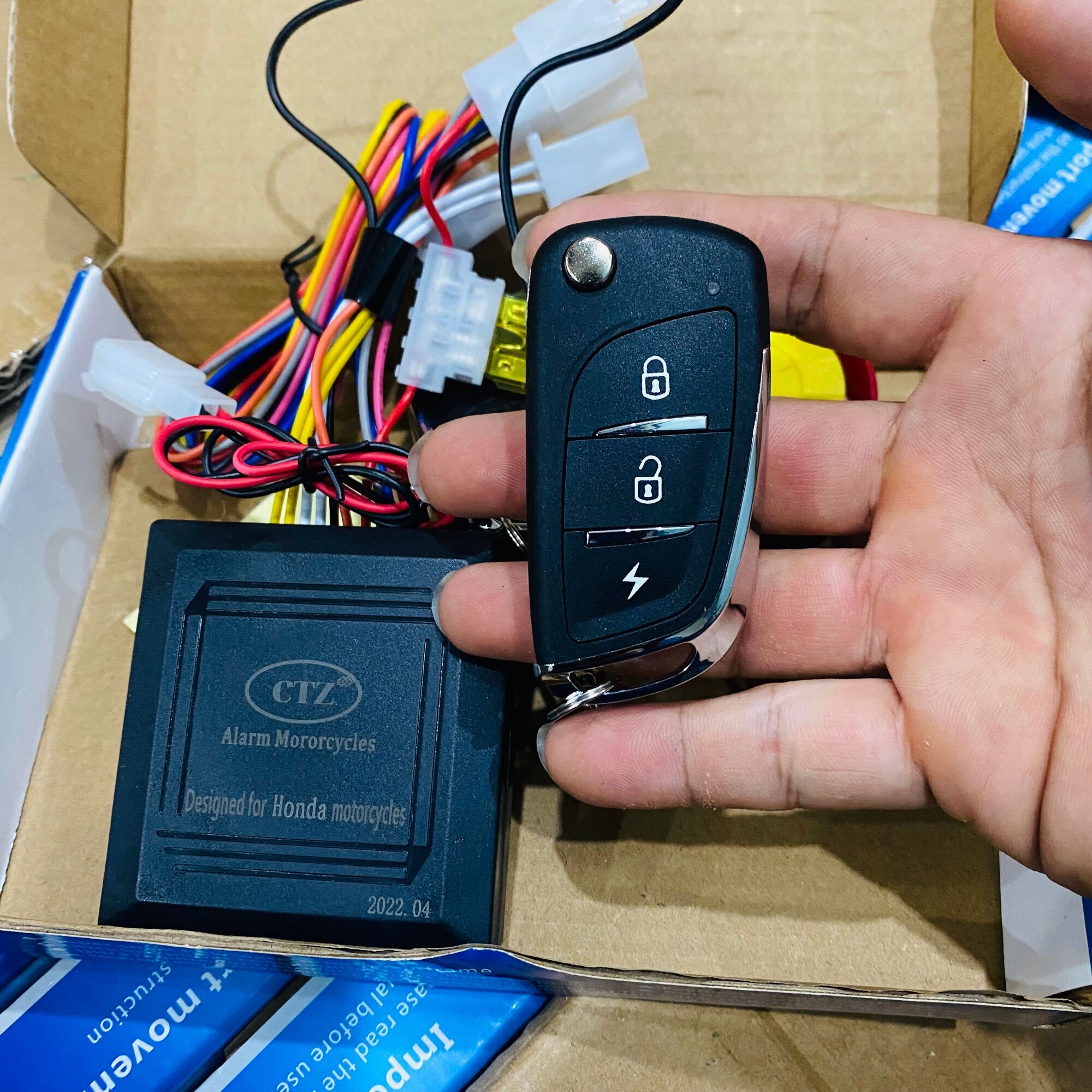 Bộ khóa chống trộm Kinglock nút bật Yamaha V3