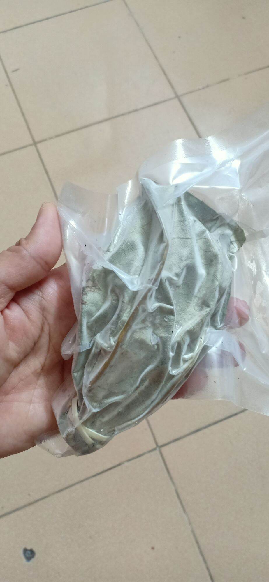 Chè Ướp Bông Sen Tây Hồ