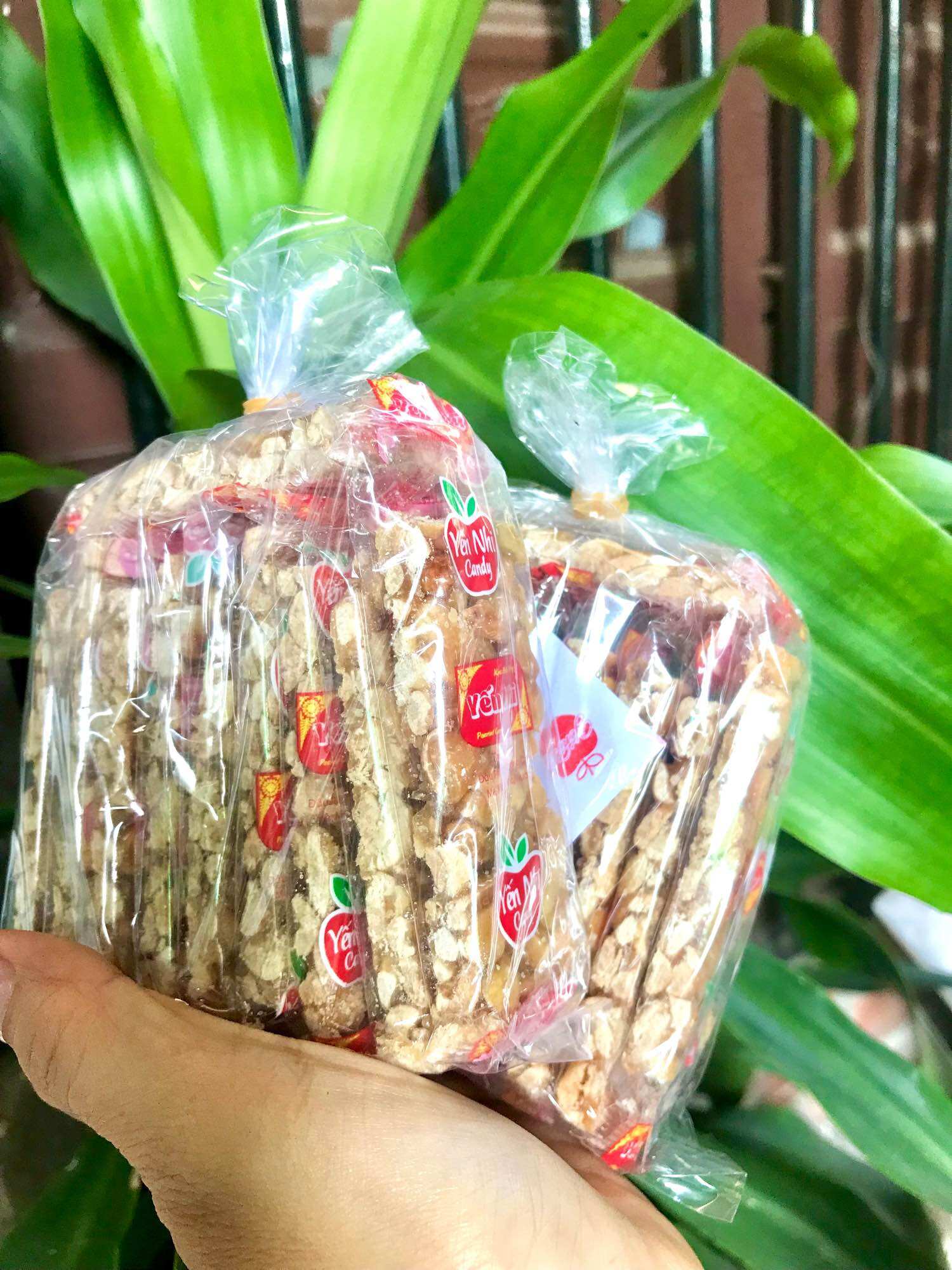 Kẹo đậu phộng Yến Nhi 180gram