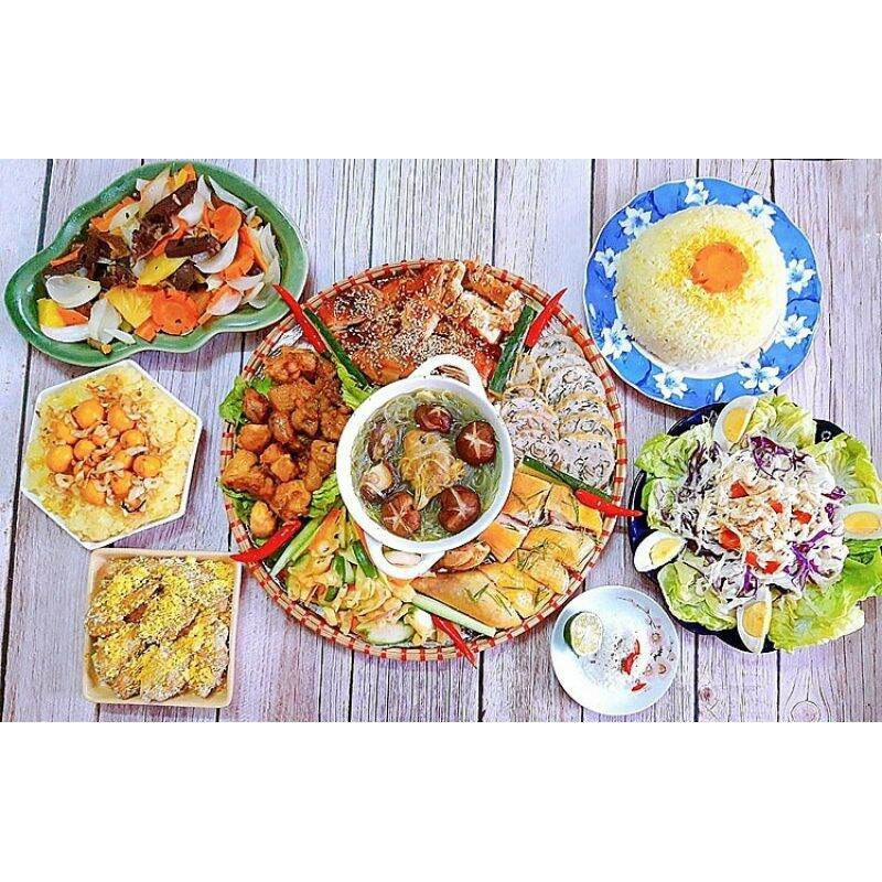 Mẹt tre chia ngăn đựng mứt, hoa quả, đồ ăn
