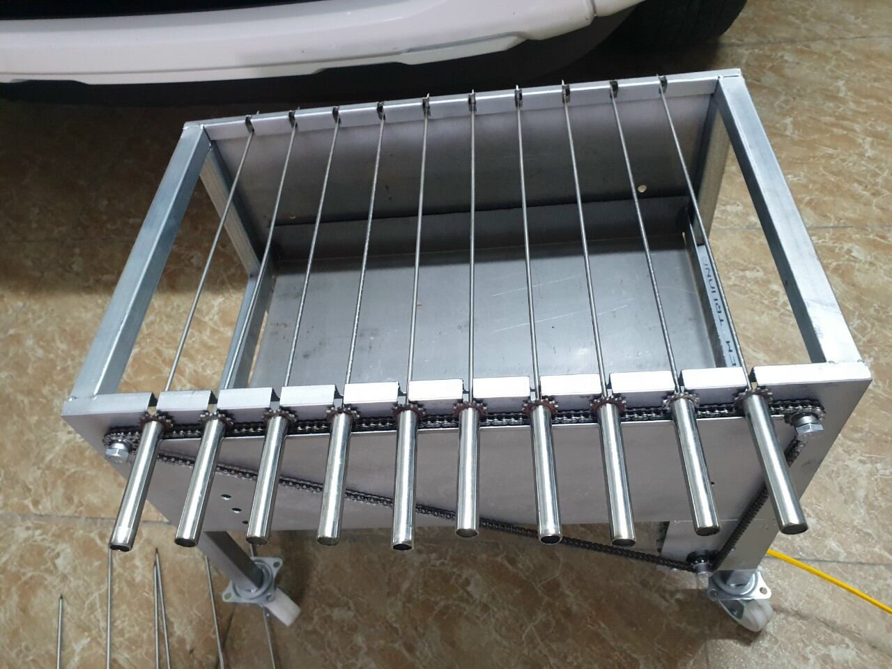 Máy nướng thịt đa năng 10 xiên và 6 xiên . Tặng 10 xiên đơn và 2 xiên ba