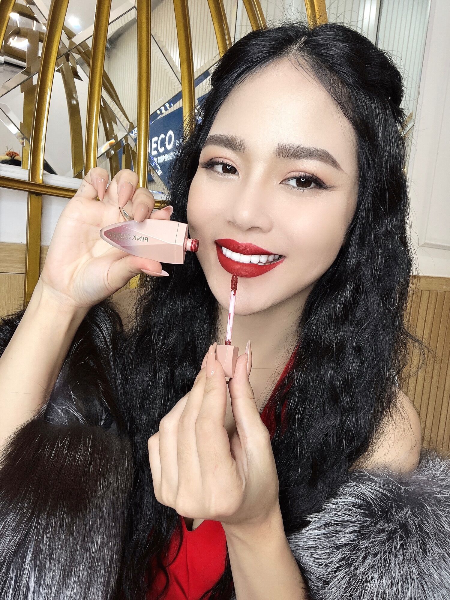Son Siêu Lì Pink Queen ( Mã 04 Đỏ Nhung )