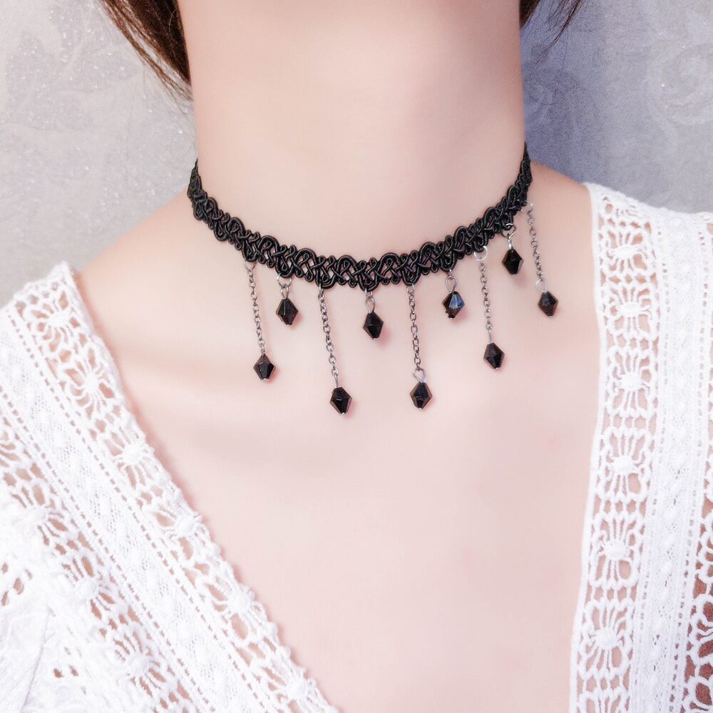Vòng cổ chocker hạt đá thời trang