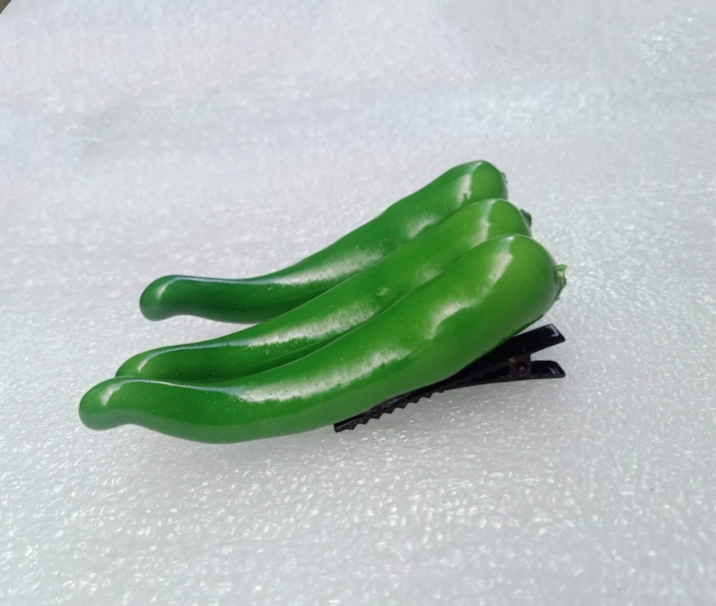 Kẹp tóc trái ớt xanh