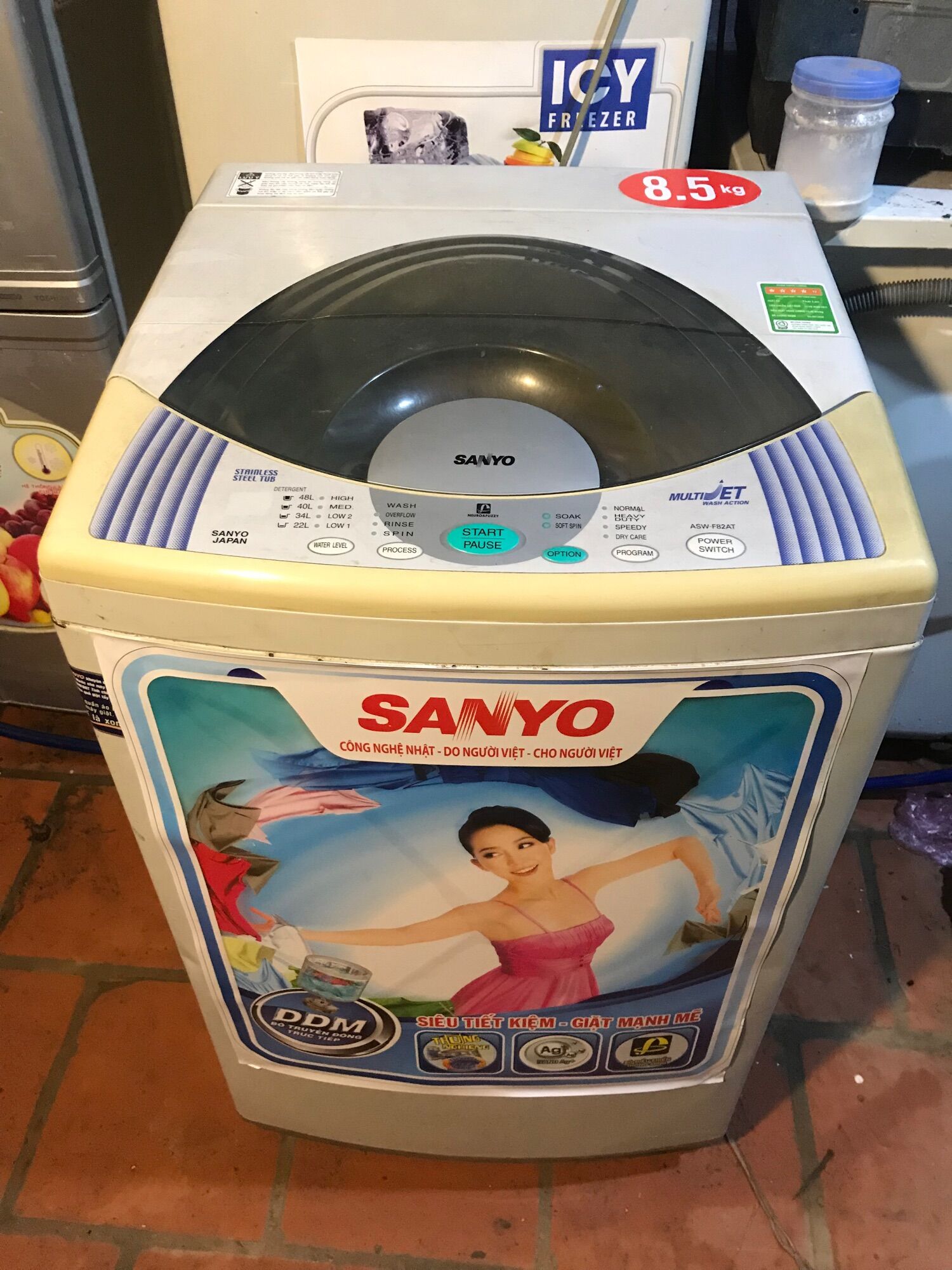 Máy giặt Sanyo 8 kg cũ dùng tốt