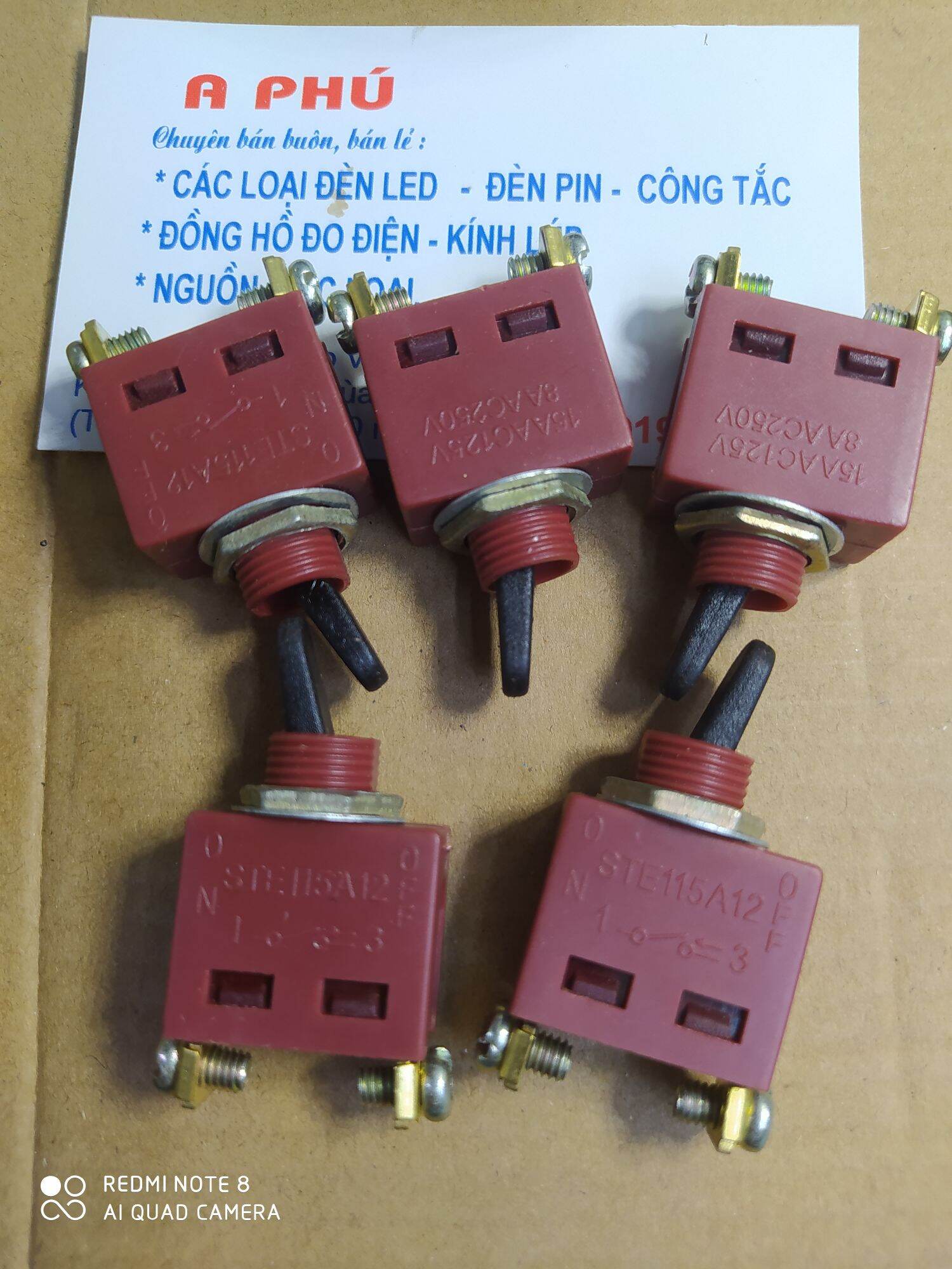 5 công tắc gạt 2 chân 2 nấc