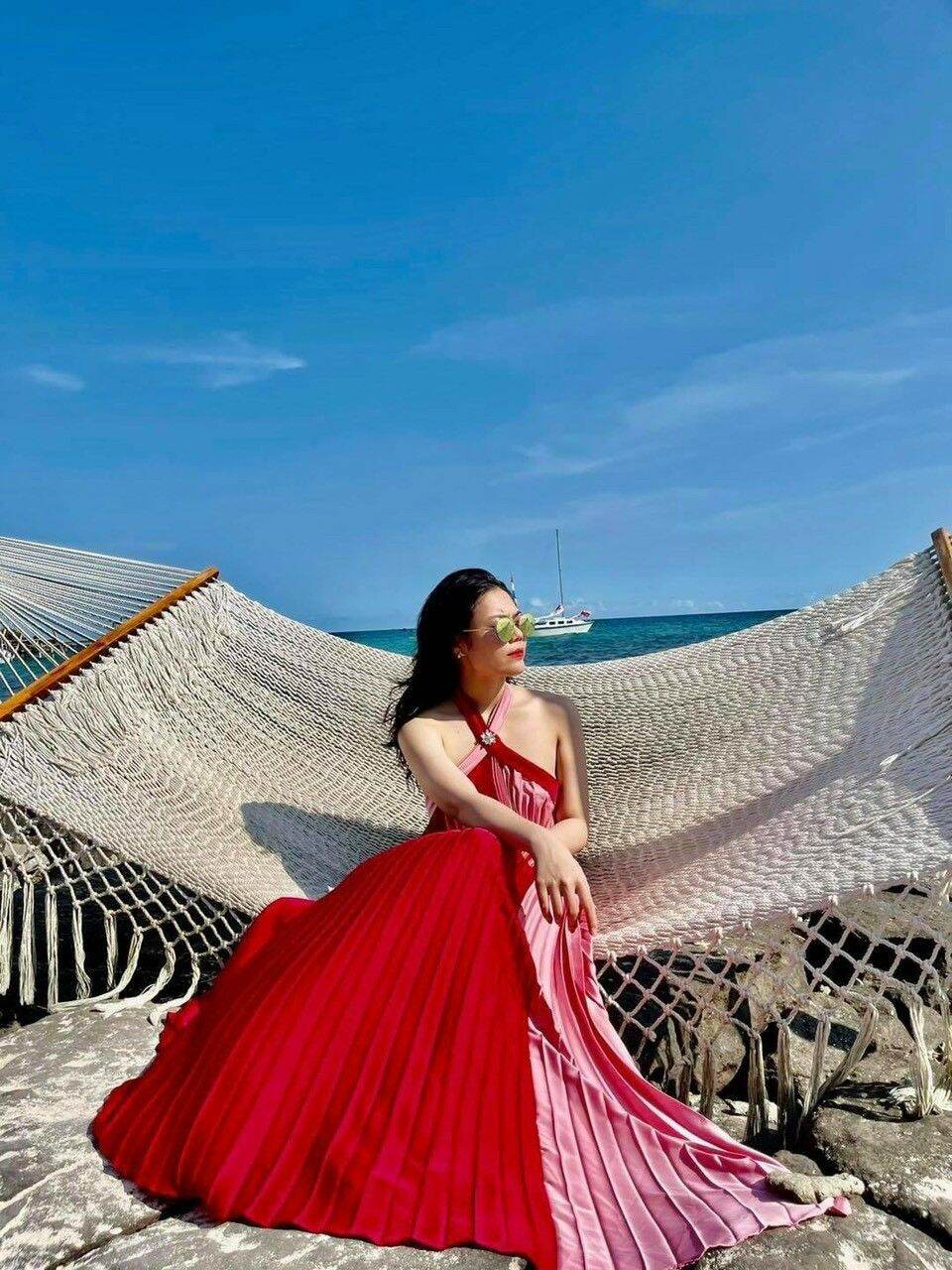 Đầm maxi cổ yếm dập ly 2 màu kèm tag