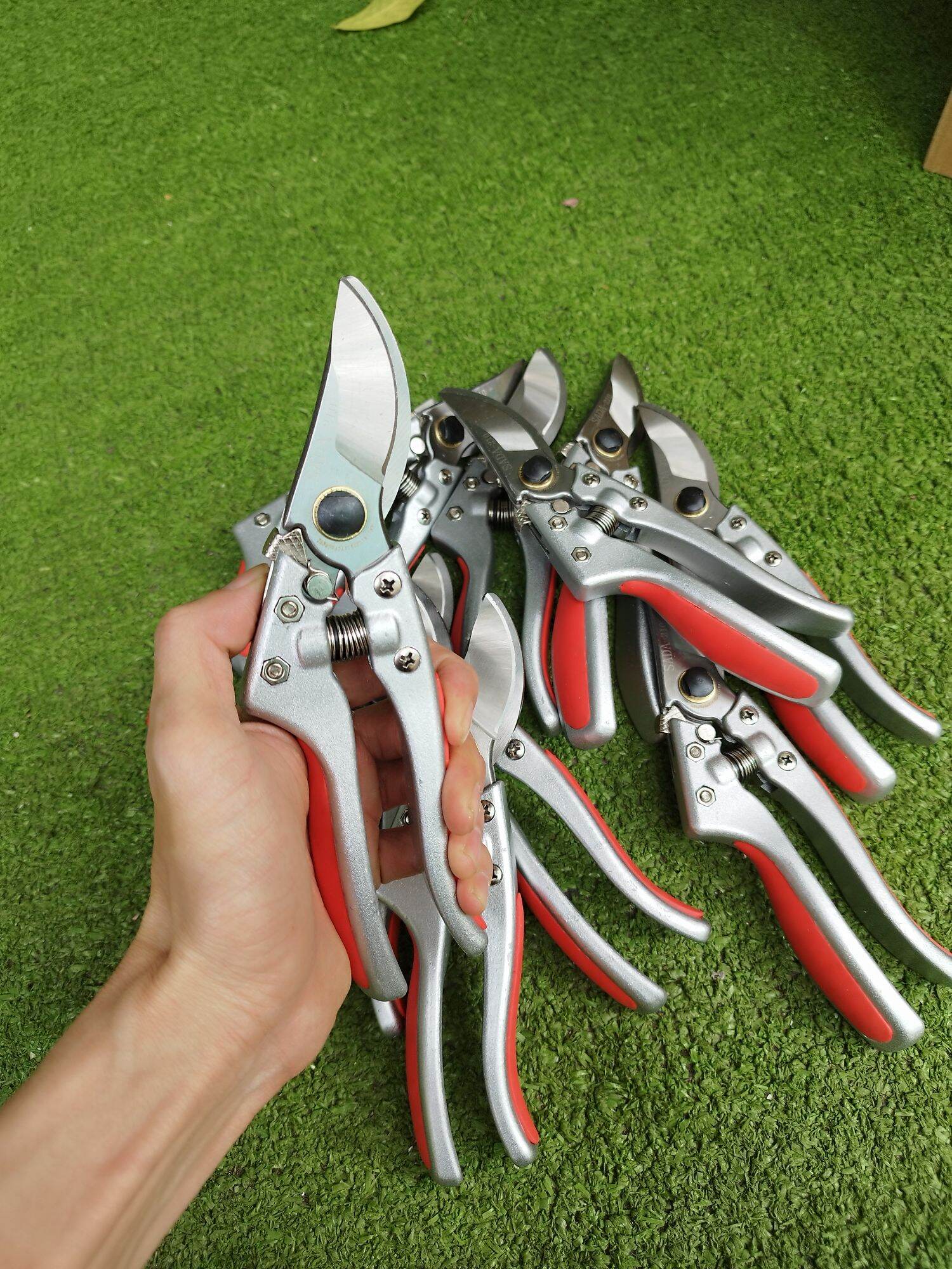 kéo cắt cành hàng bãi nhật mới 95%