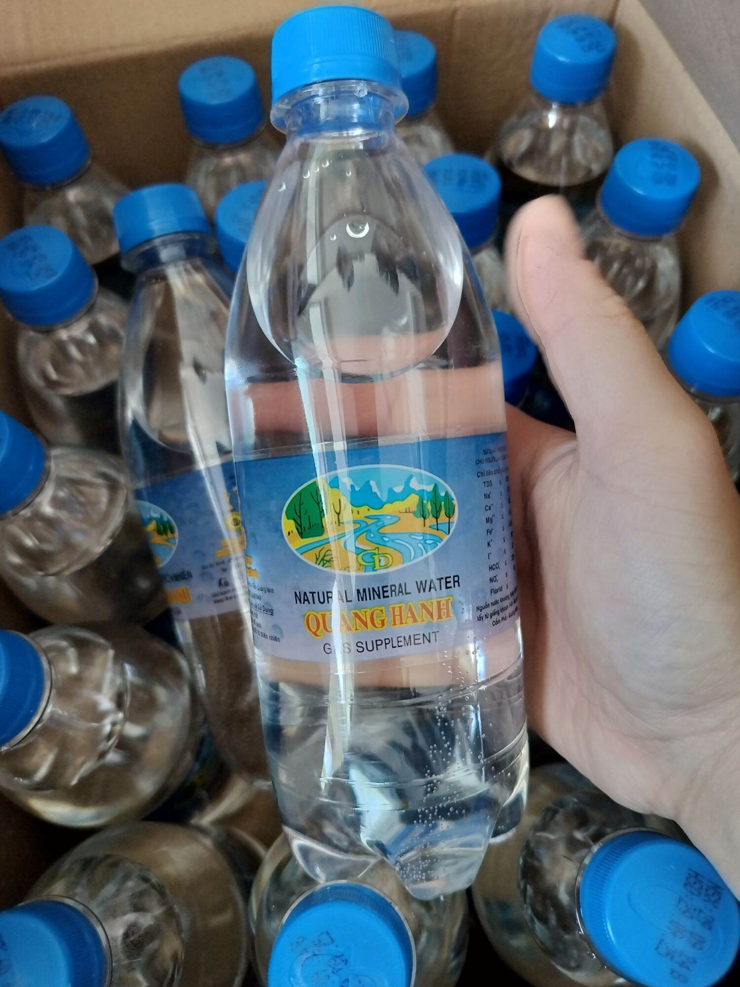 THÙNG KHOÁNG QUANG HANH 20CHAI CÔNG ĐOÀN