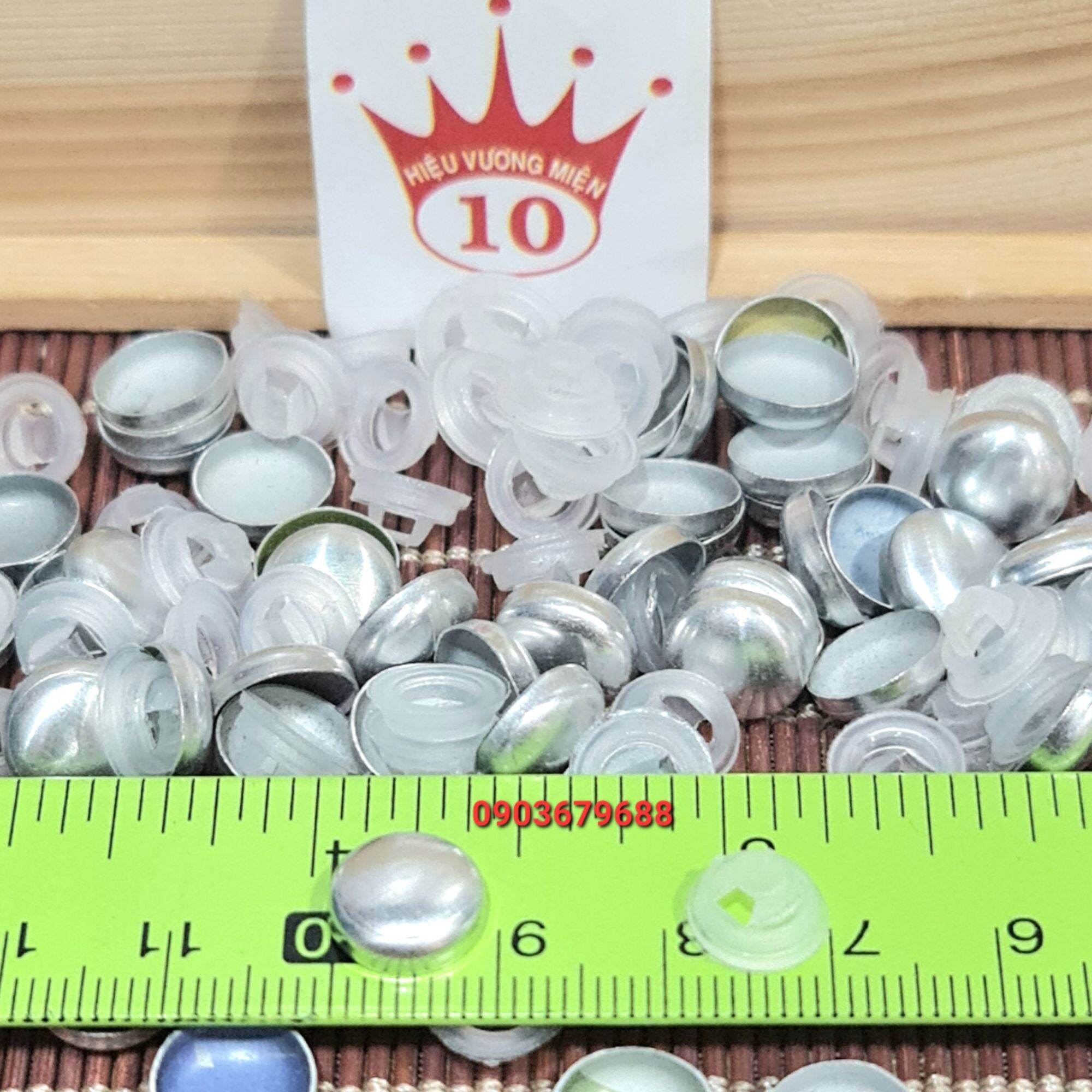 Phôi cúc phôi nút bọc vải chân nhựa .shop có bán máy ép nút và khuôn ép nút