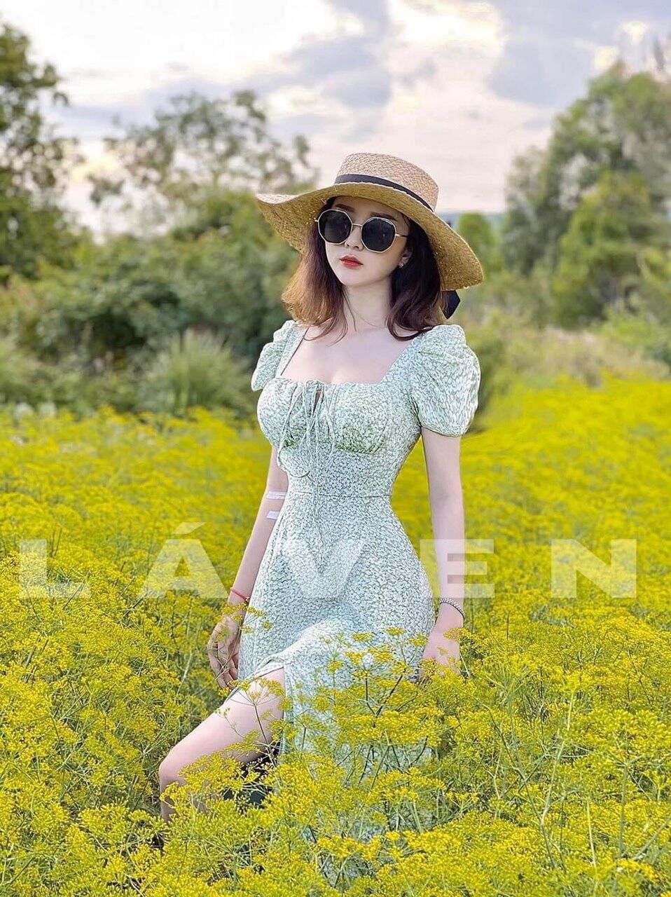 ĐẦM MAXI HOA XANH XẺ TÀ ĐÙI