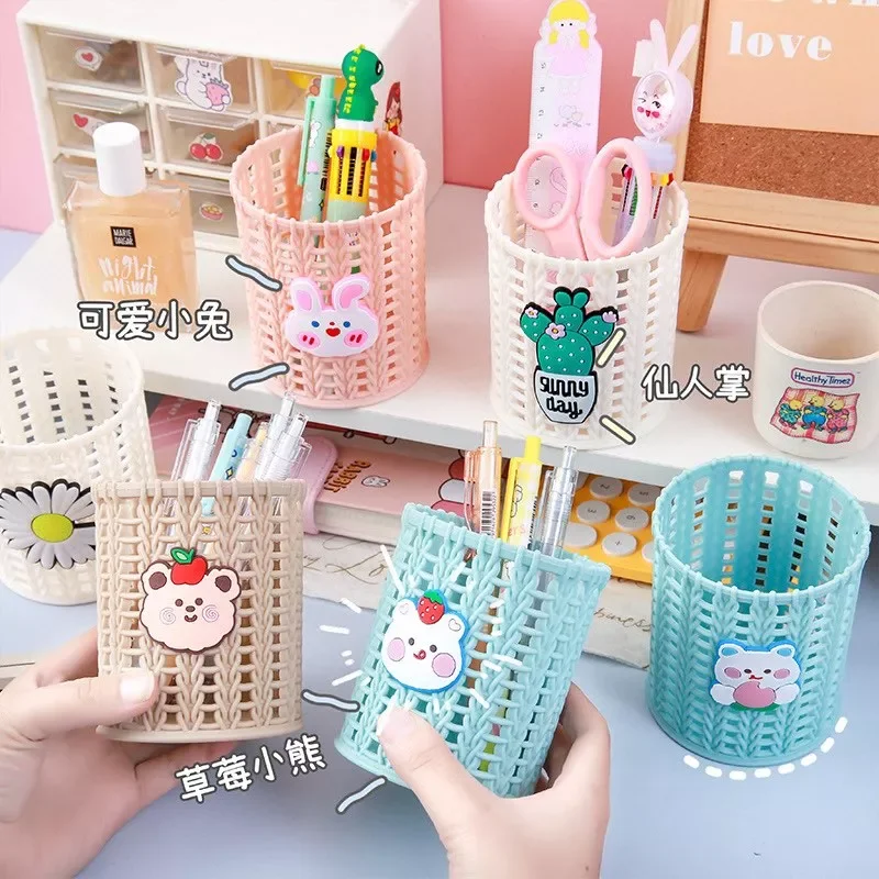 Hũ giỏ cắm bút bằng nhựa dễ thương