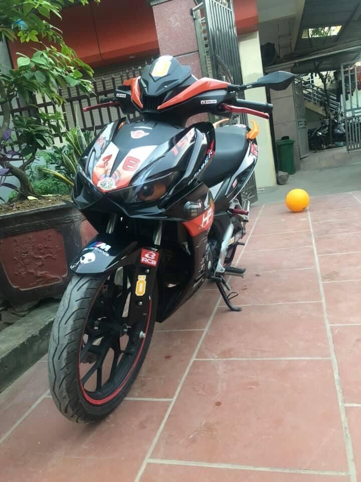 Miếng dán choá đèn xe winner X