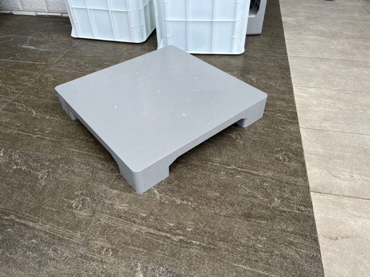 Pallet nguyên sinh bít 60x60x10cm