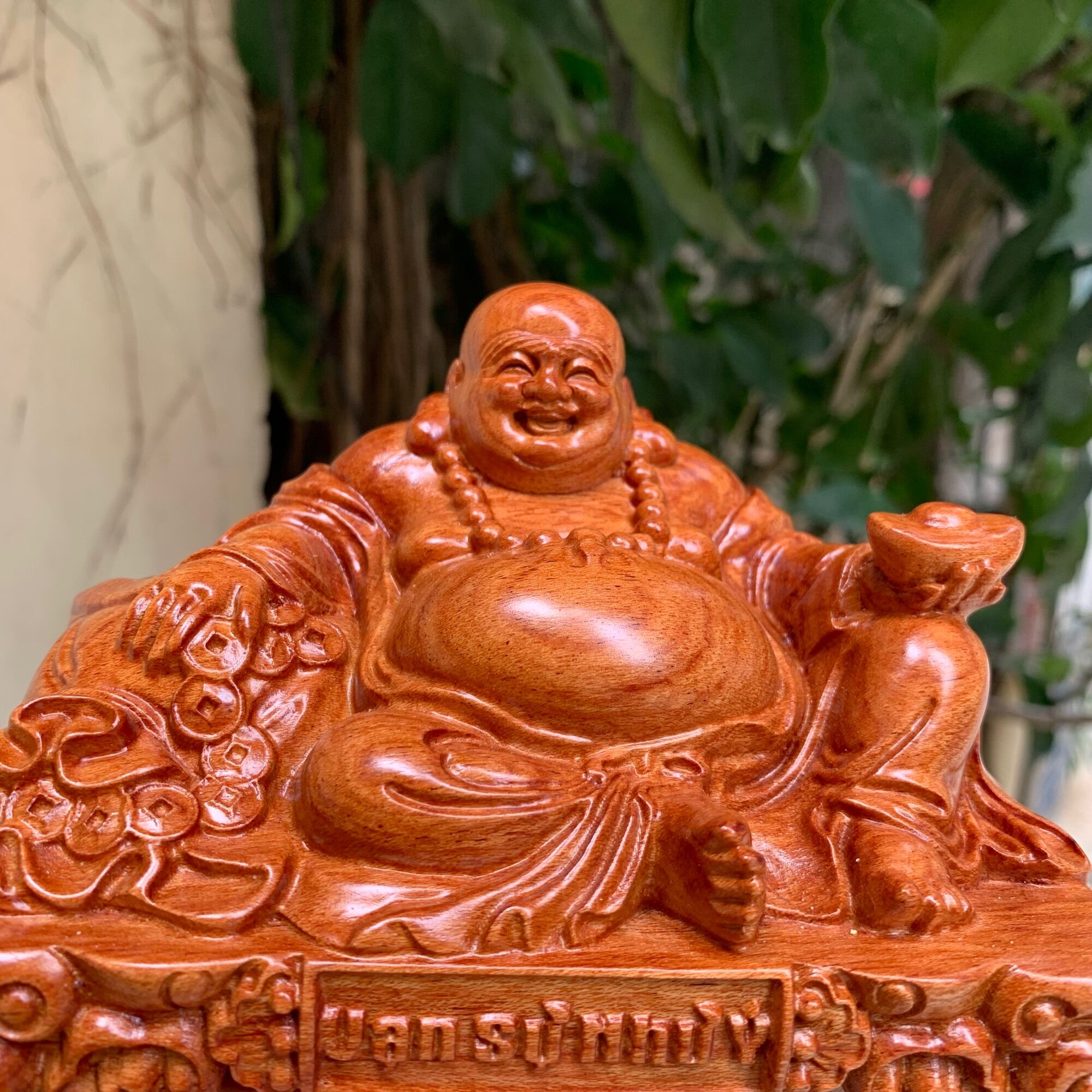 Tượng phật di lặc gỗ hương