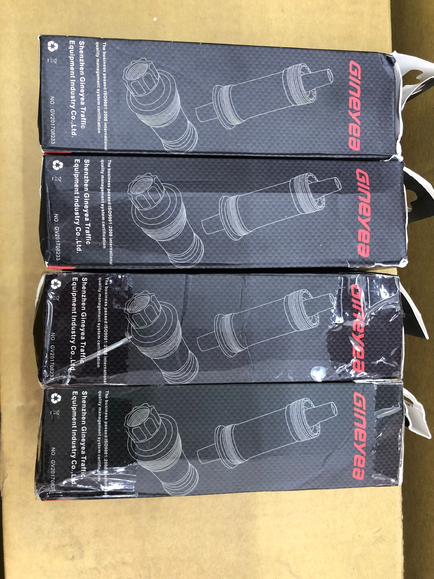 [HCM]Trục giữa xe đạp Gineyea (bạc đạn 122.5mm)
