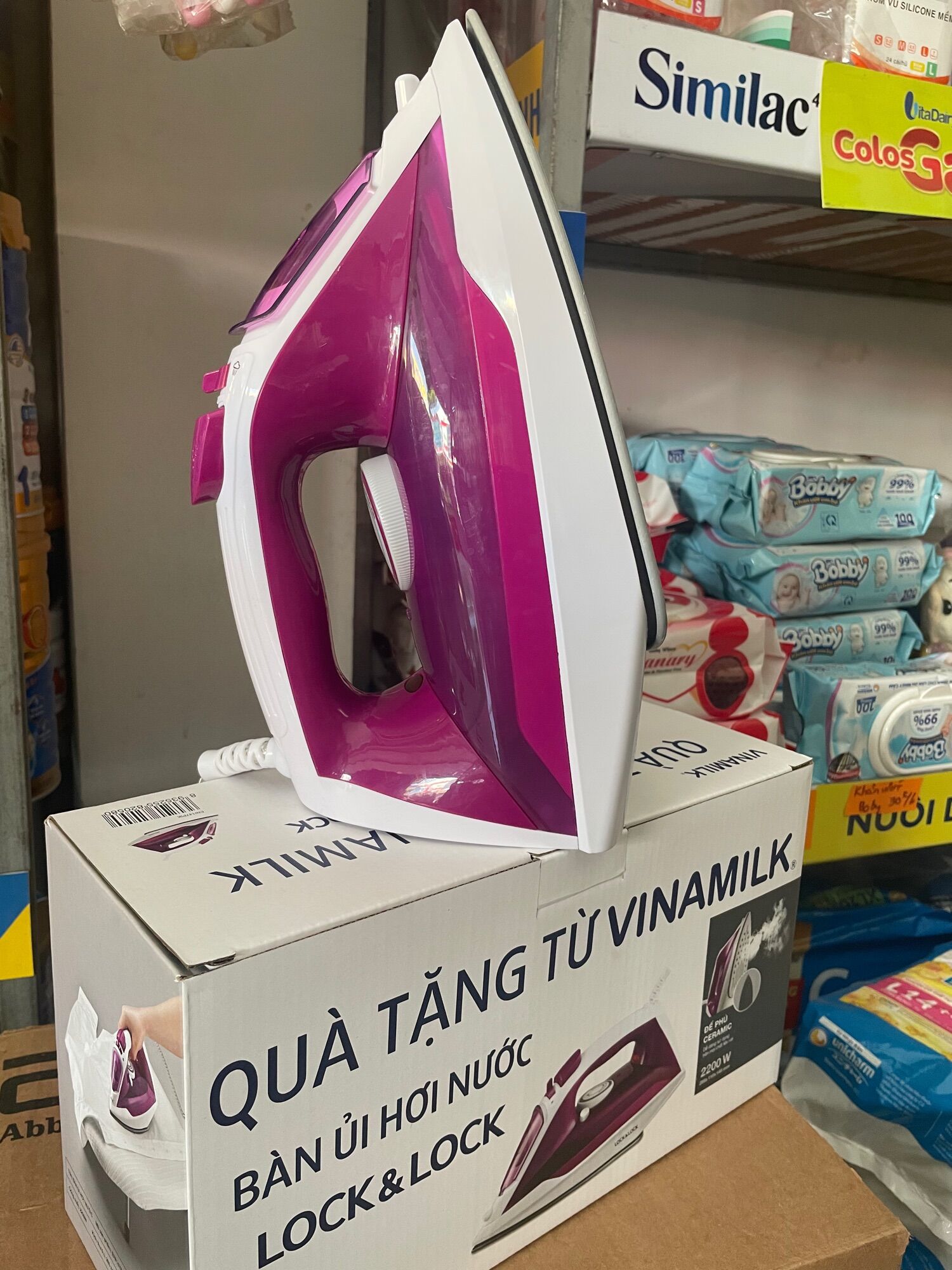 ———— Bàn ủi Lock Lock