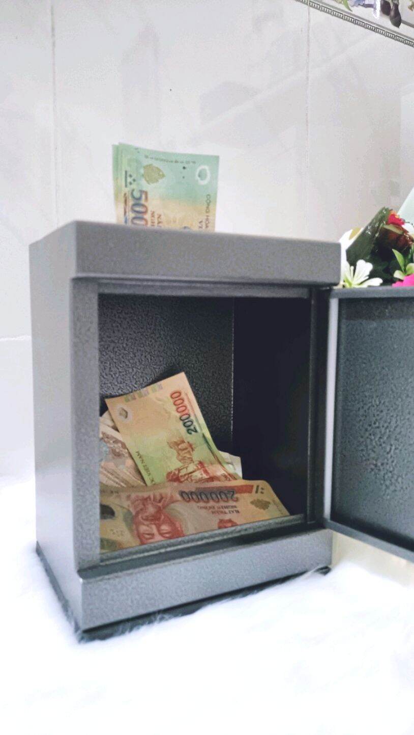 két sắt mini tiết kiệm tiền 15x20