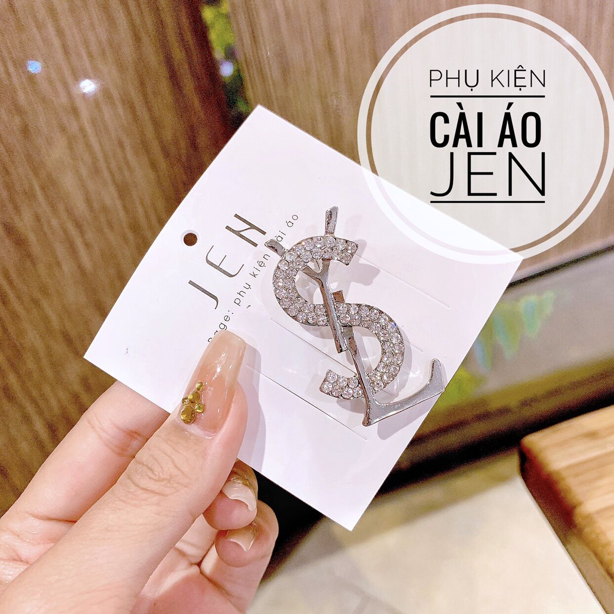 Ghim cài áo y.s.l