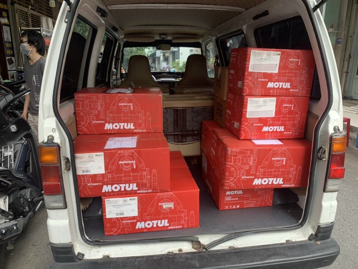 NHỚT XE MÁY 4T MOTUL 7100