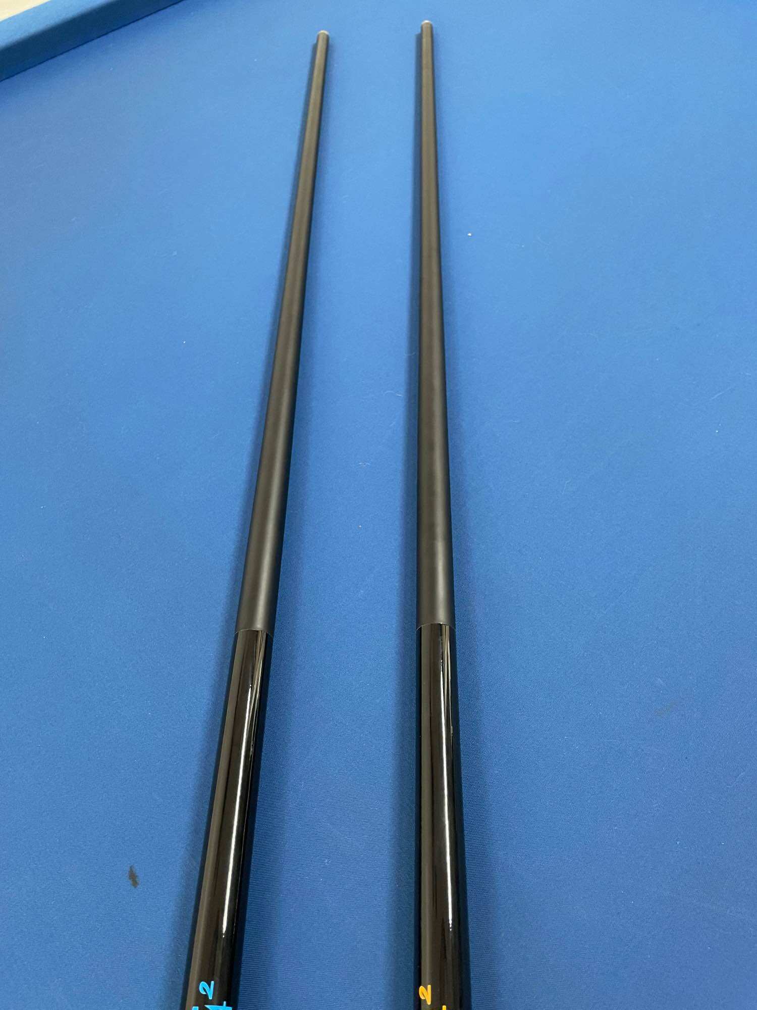 Cơ bida full cacbon 3c, lổ. 1.850.000vnd/ cây