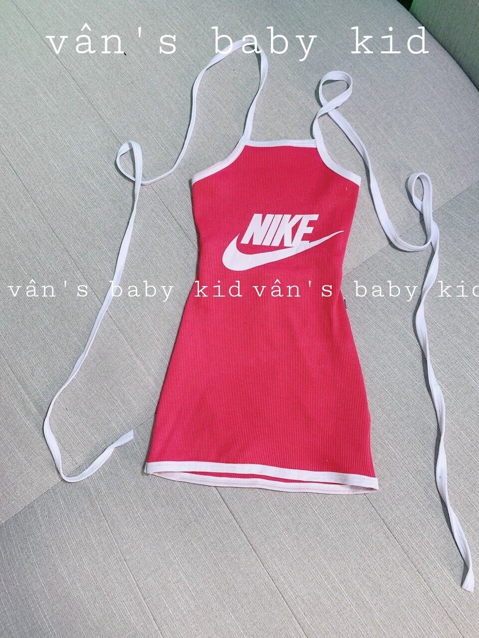 [ hàng có sẵn] đầm body cổ yếm cột nơ lưng bé gái