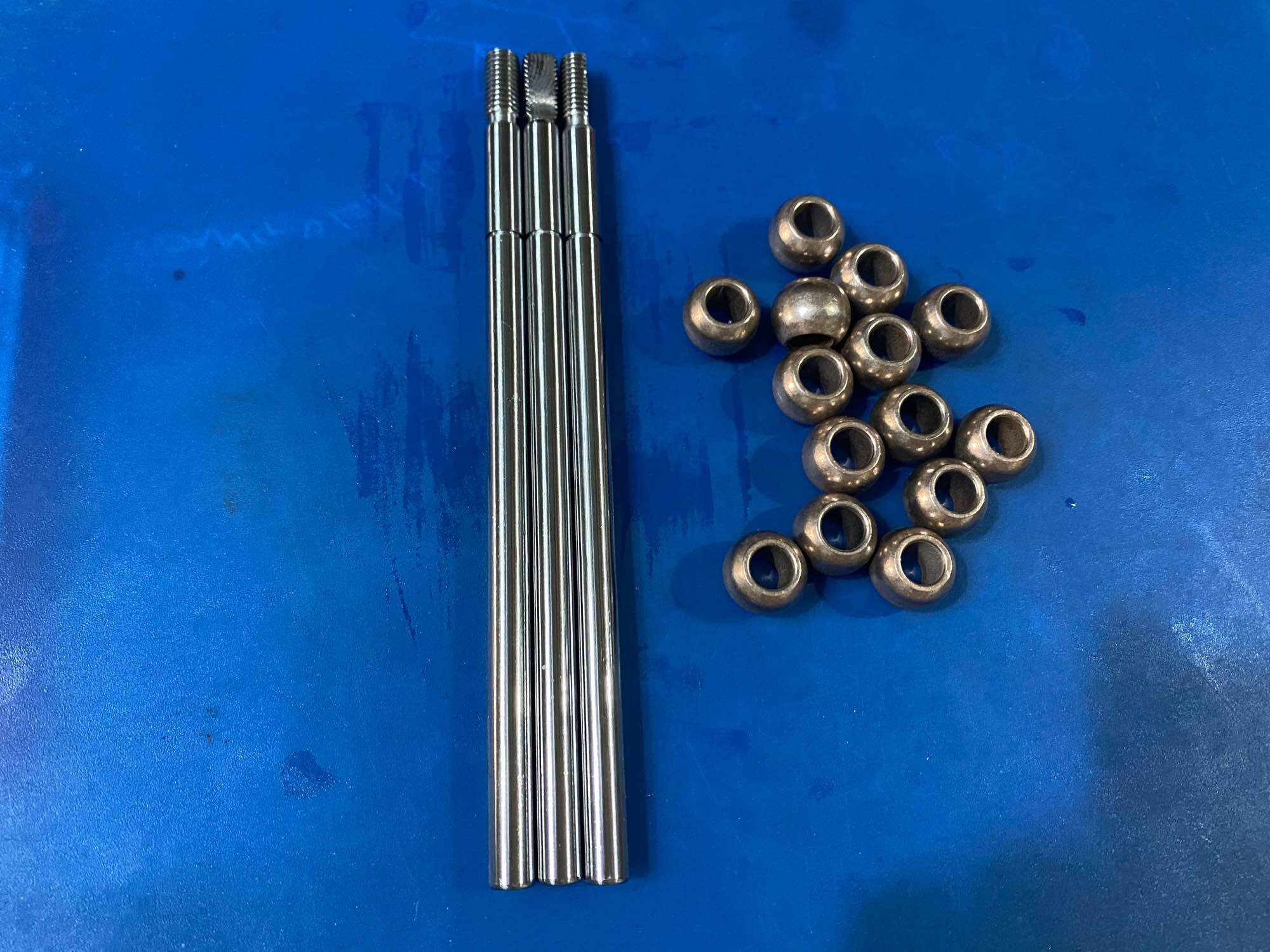 10 bộ trục cắt đầu (quạt treo kèm bạc đỏ 16,7cm)