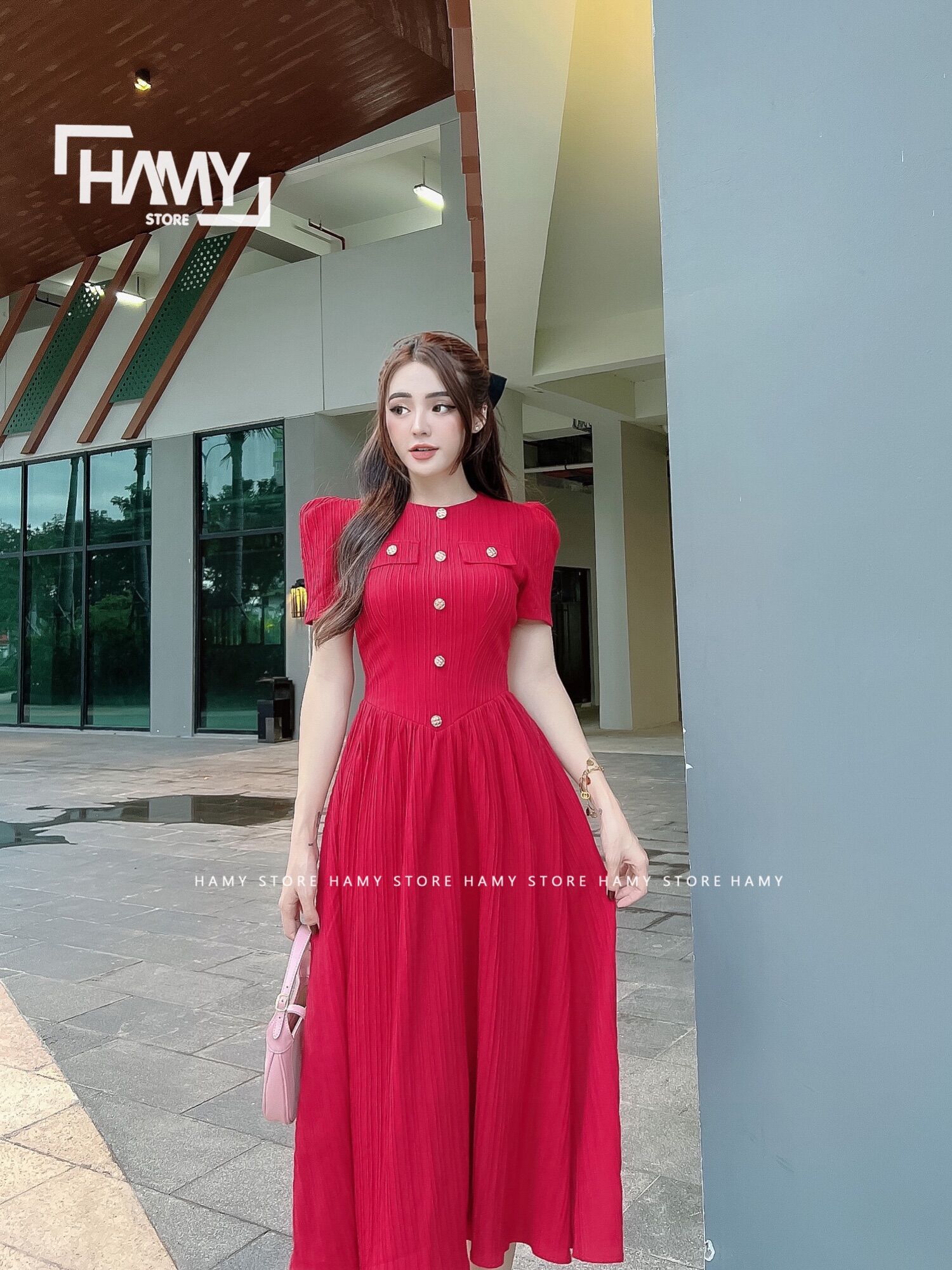 Đầm ngắn 2 túi gắn nút
