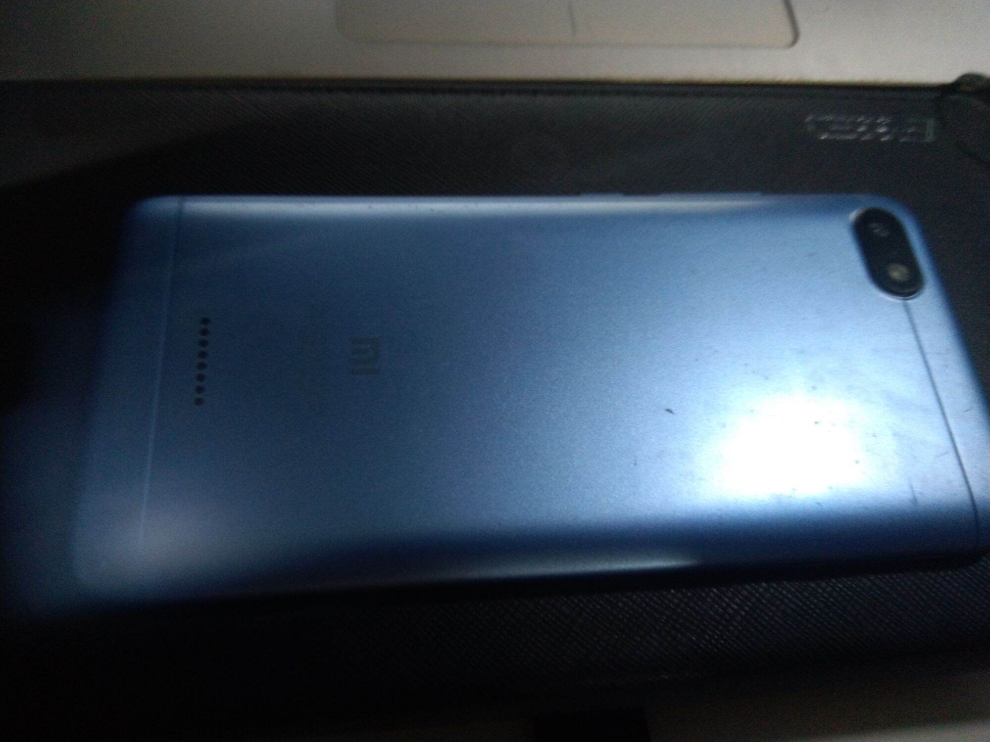 Redmi 6a nứt kính nhẹ
