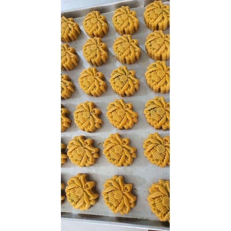 Khuôn trung thu lò xo 150gr 3D hoa sen [LOẠI ĐẸP]