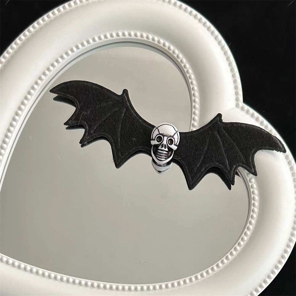 Kẹp tóc hình cánh dơi halloween độc lạ