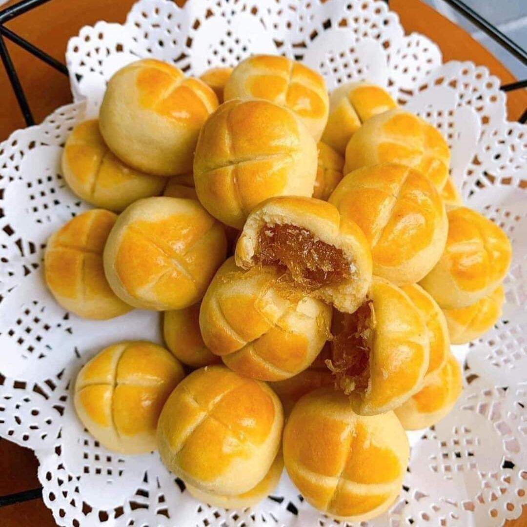Bánh Dứa Đài Loan Mini Handmade Hũ 300gr, Bánh Mứt Dứa Baker's Town, Bánh Dứa Tươi Không Chất Bảo Quản
