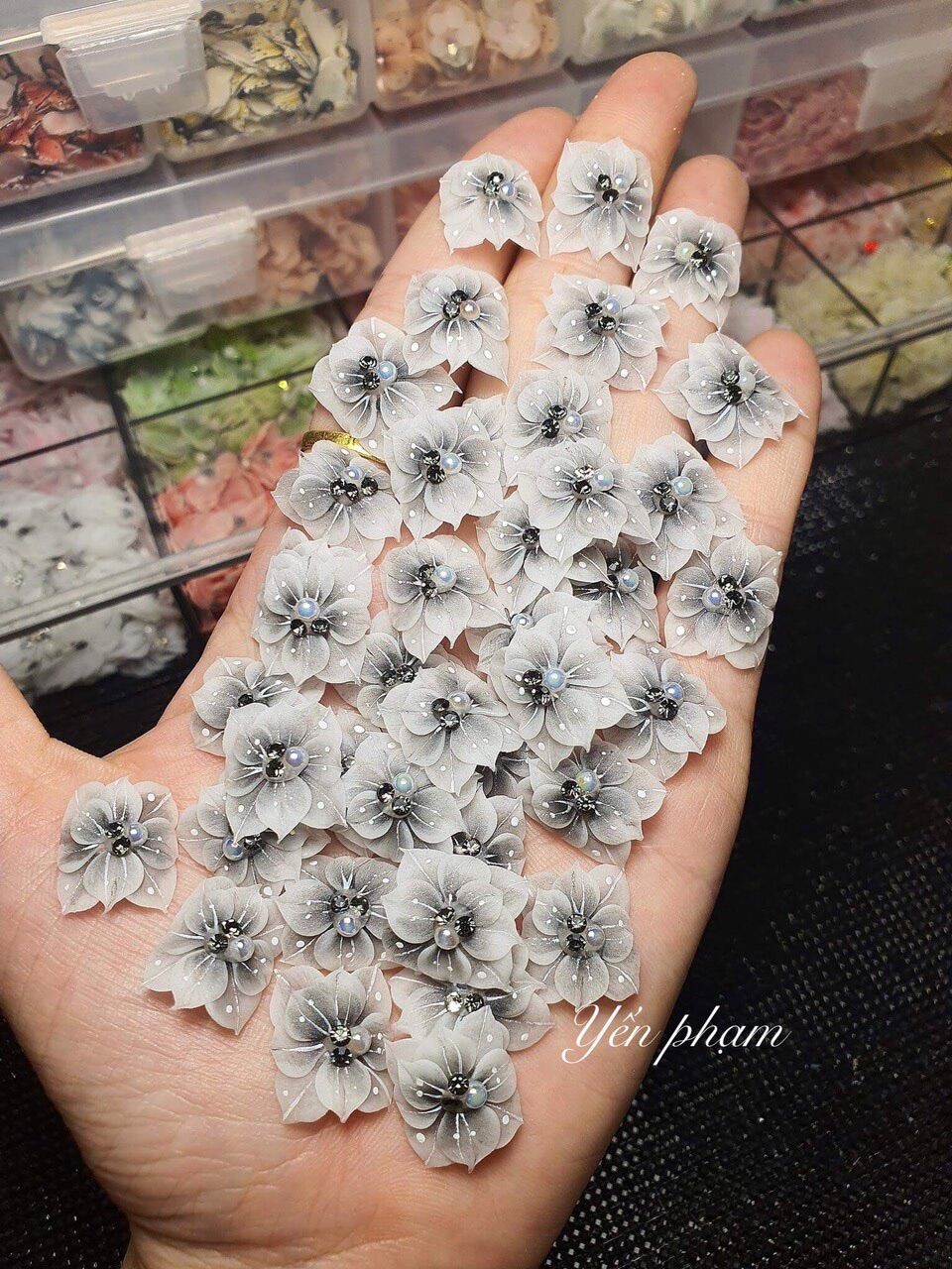 Hoa bột chân- hoa gắn chân xinh (giá 1 bông)