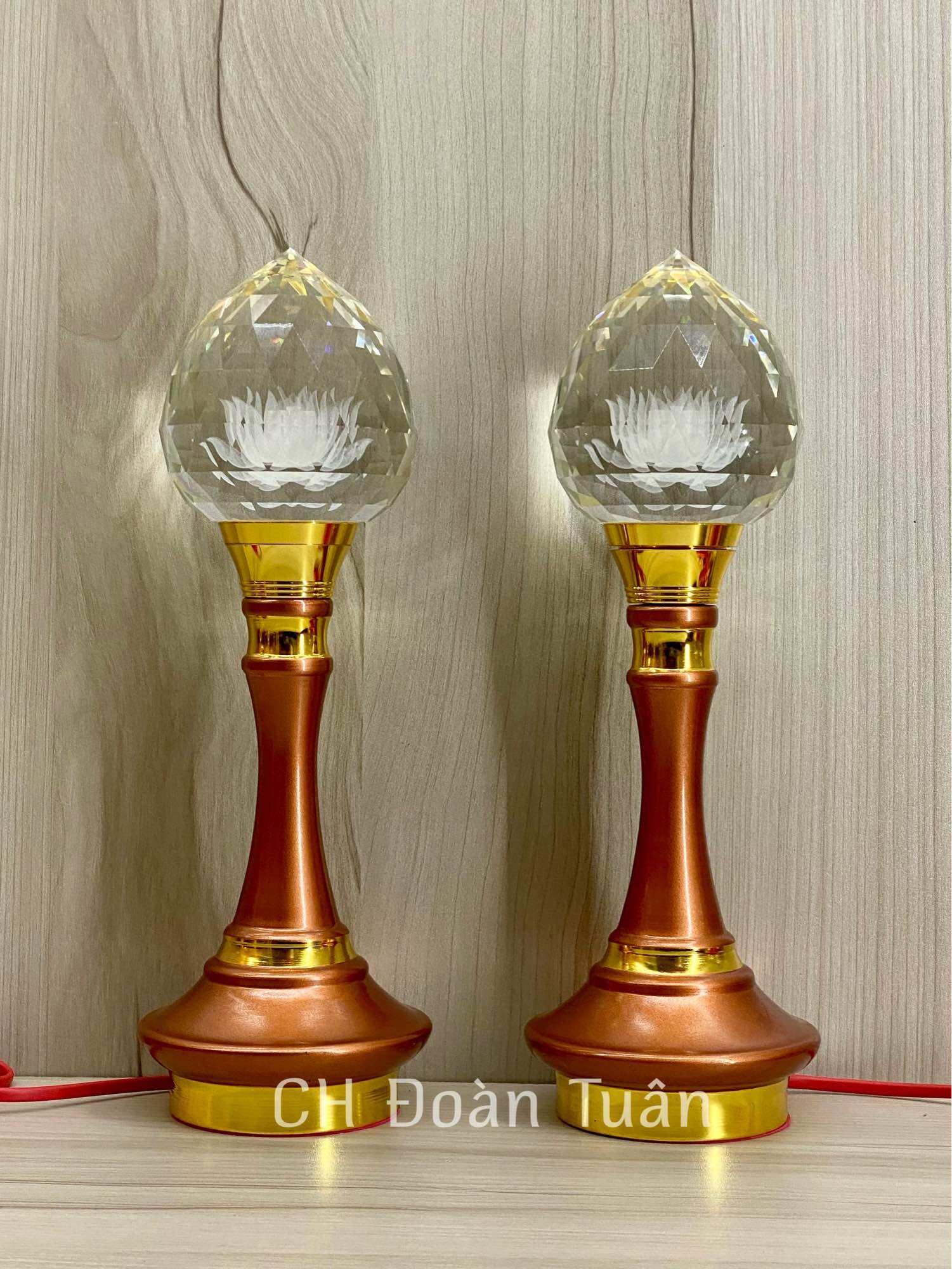 ĐÈN THỜ PHA LÊ TRÁI ĐÀO & QUẢ CẦU PHA LÊ ( MỘT CẶP)