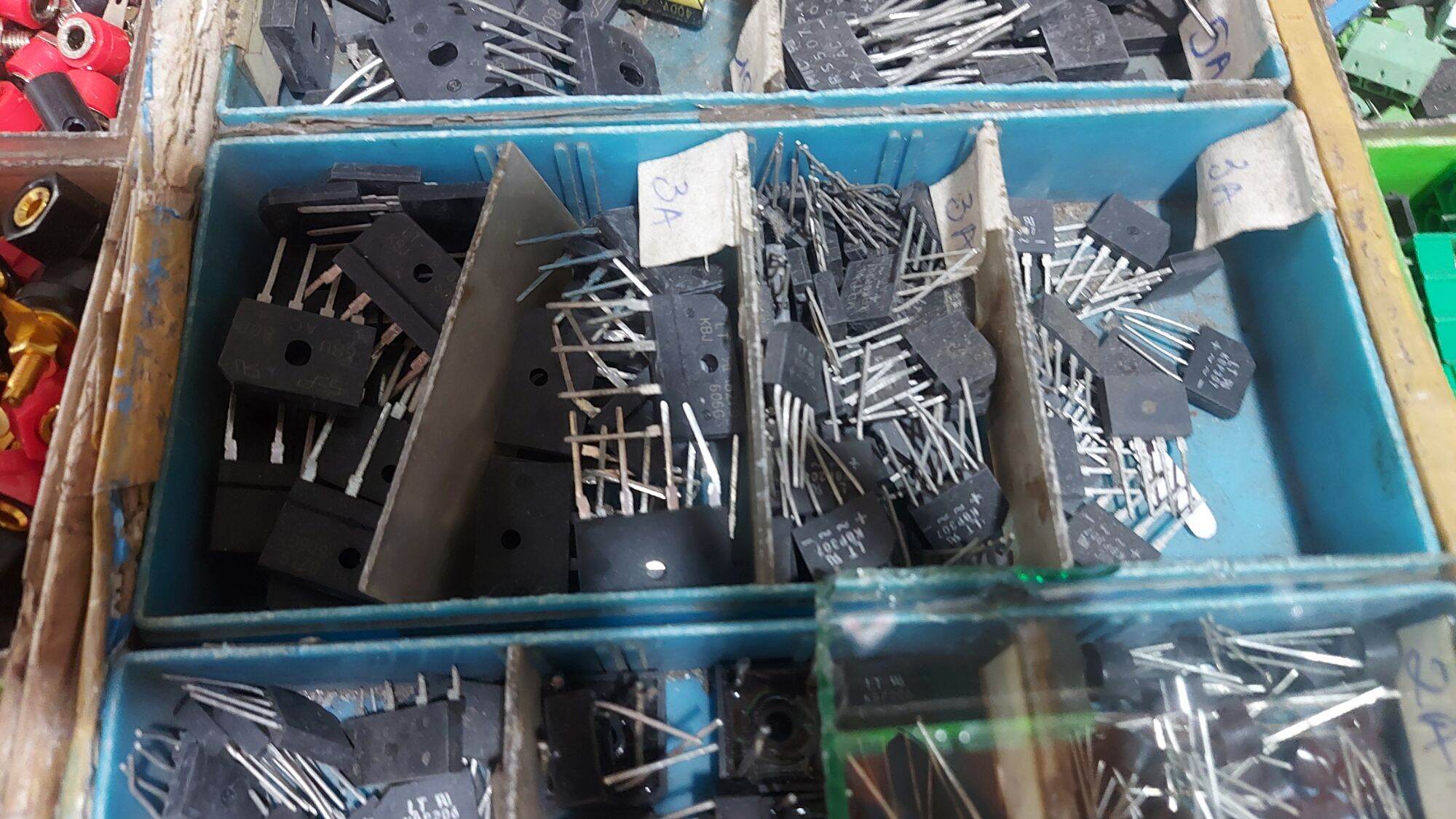 10c điot KBP 206