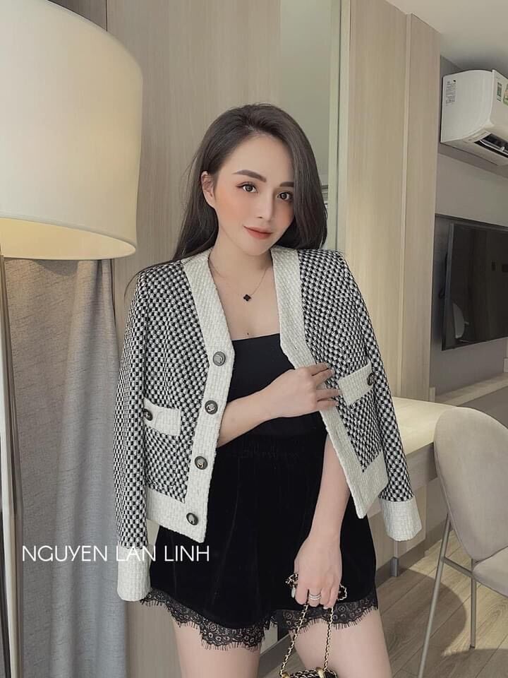 Khoác blazer dạ weet phối cúc đồng