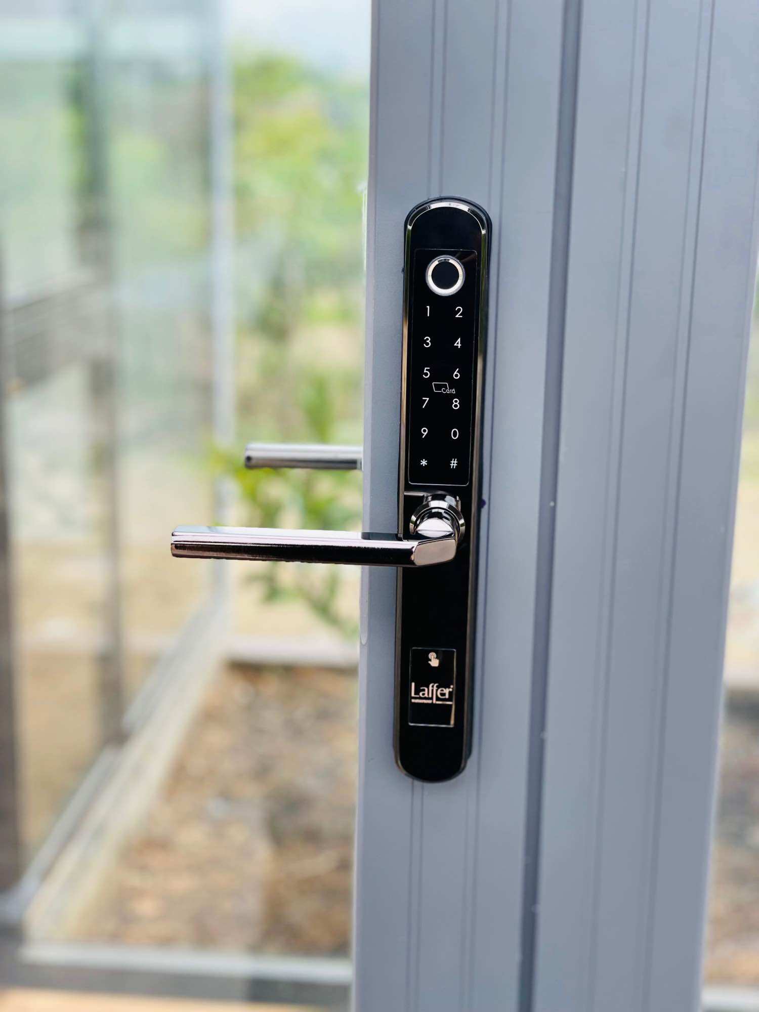 Khóa vân tay cửa nhôm #laffer xf19, 2 mặt chống mưa