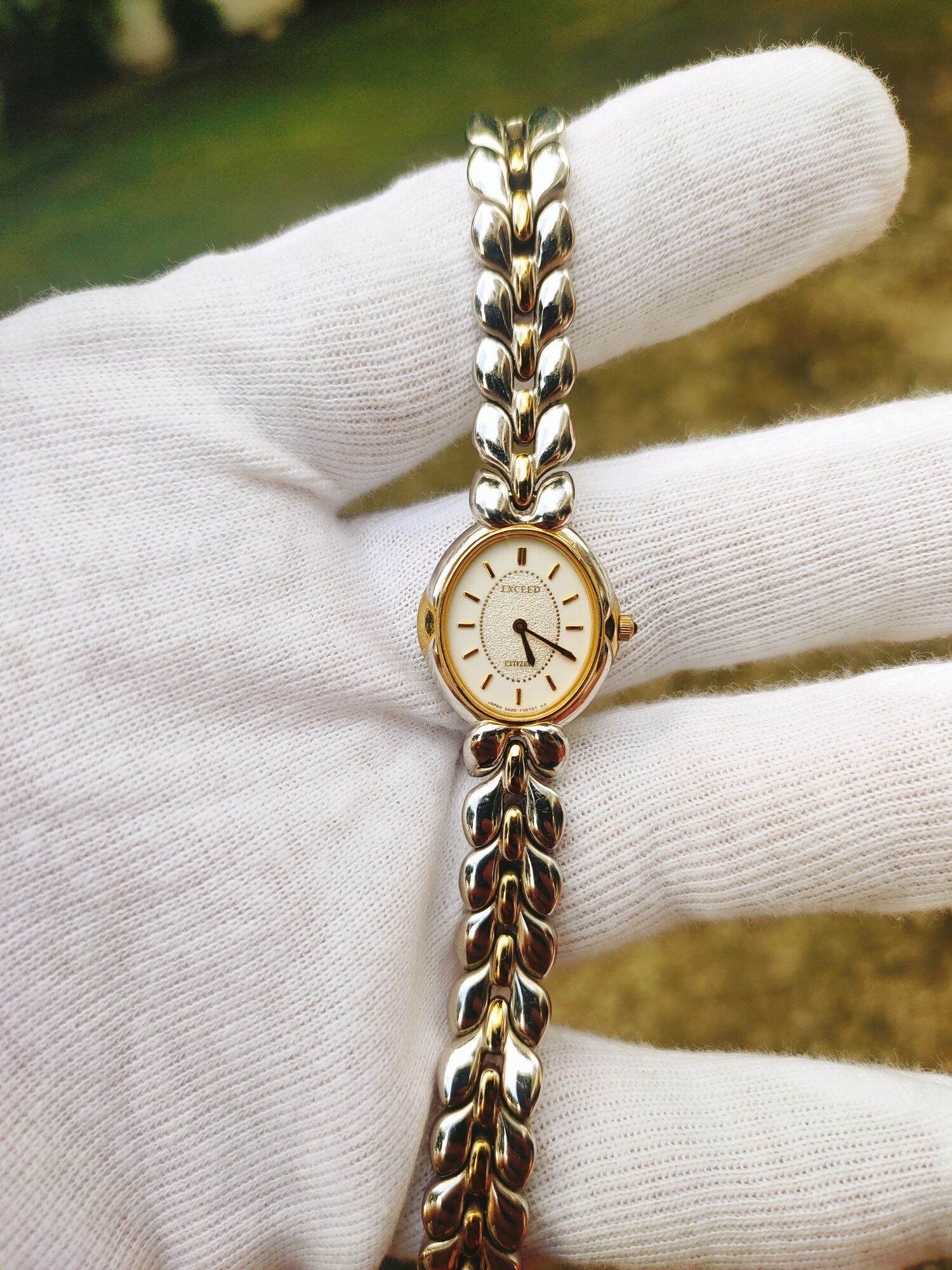 Đồng hồ nữ citizen dạng lắc, mặt bầu dục size 18mm , dây khóa zin siêu đẹp